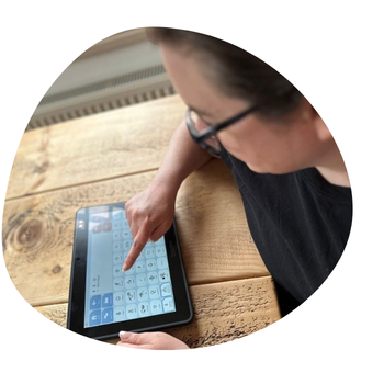 Alex using her Grid for iPad